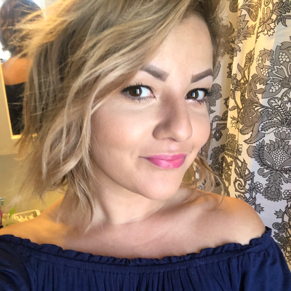 Meet your Posher, Nicole